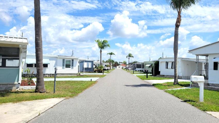 164 Valencia Dr. a Winter, FL Mobile or Manufactured Home for Sale
